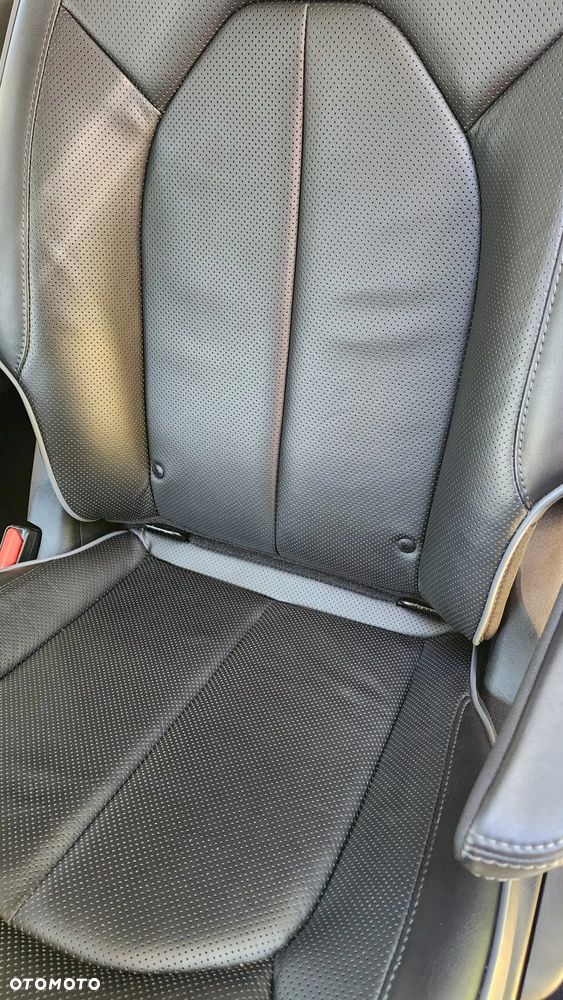 Chrysler Pacifica - 35