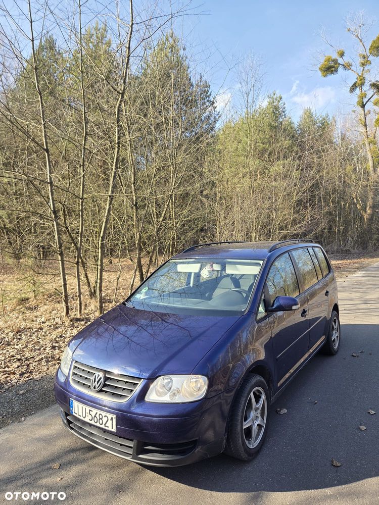 Volkswagen Touran - 1
