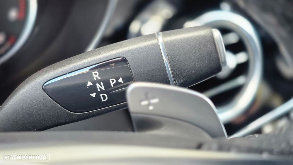 Mercedes-Benz GLC 250 d 4Matic 9G-TRONIC AMG Line - 32