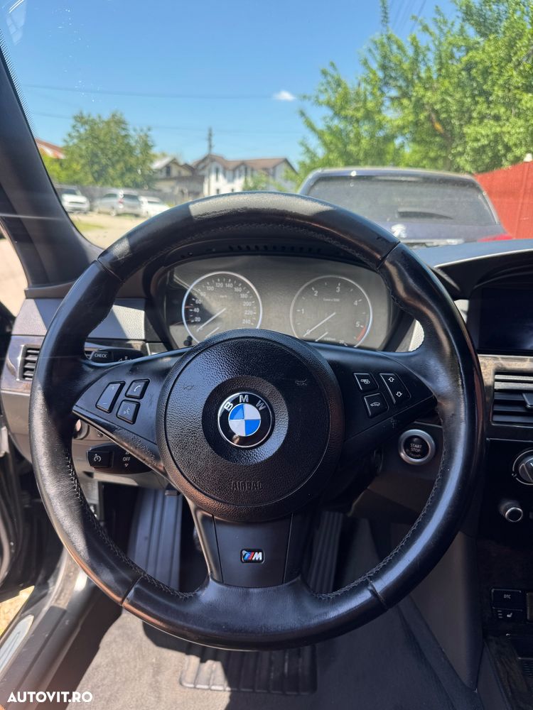 BMW Seria 5 520d - 13