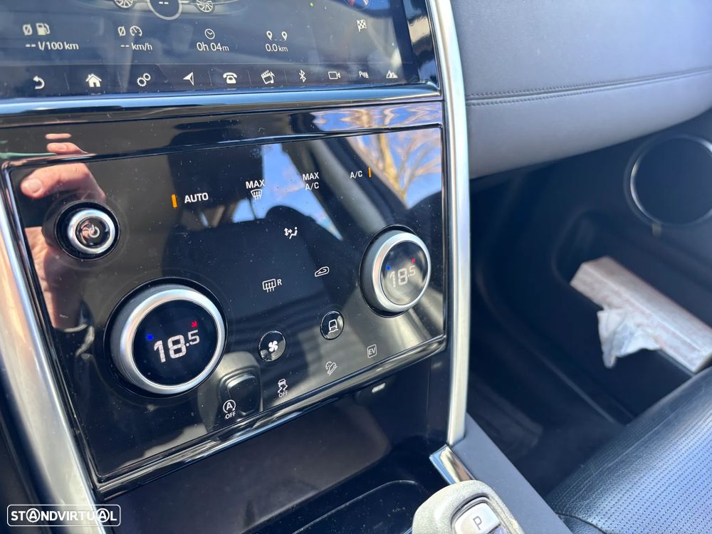 Land Rover Discovery Sport P300e SE - 48