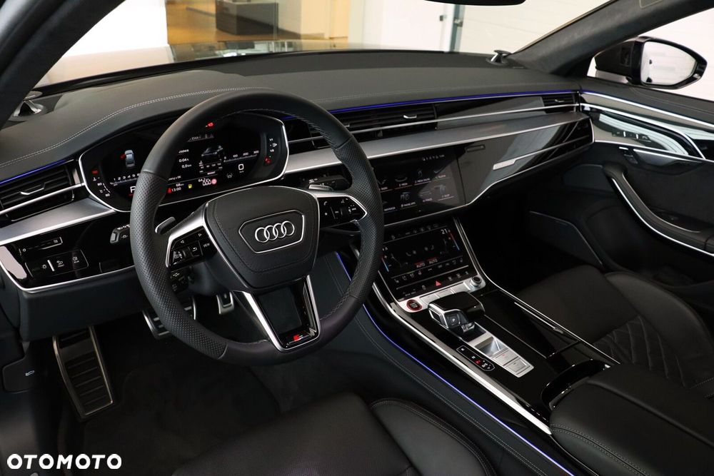Audi S8 - 27