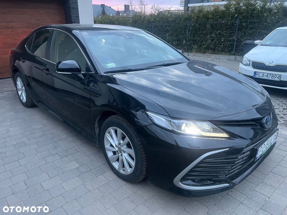 Toyota Camry 2.5 Hybrid Comfort CVT - 2