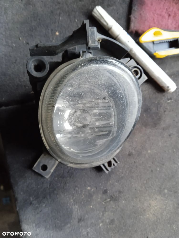 Lampa przeciwmgielna halogen lewy AUDI A4 B6 B7 A3 8P 8E0941699C - 1