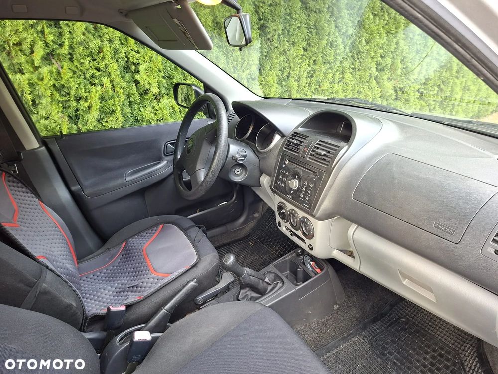 Subaru Justy - 5