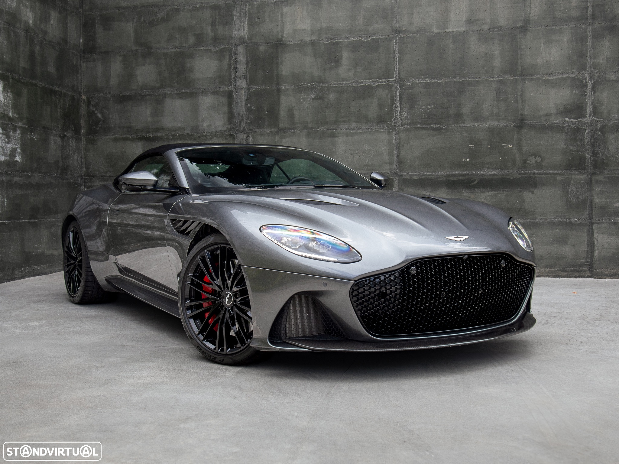Aston Martin DBS Volante Superleggera - 11