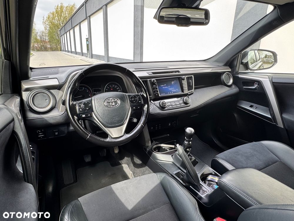 Toyota RAV4 2.0 D-4D 4x2 Start-Stop Executive - 8