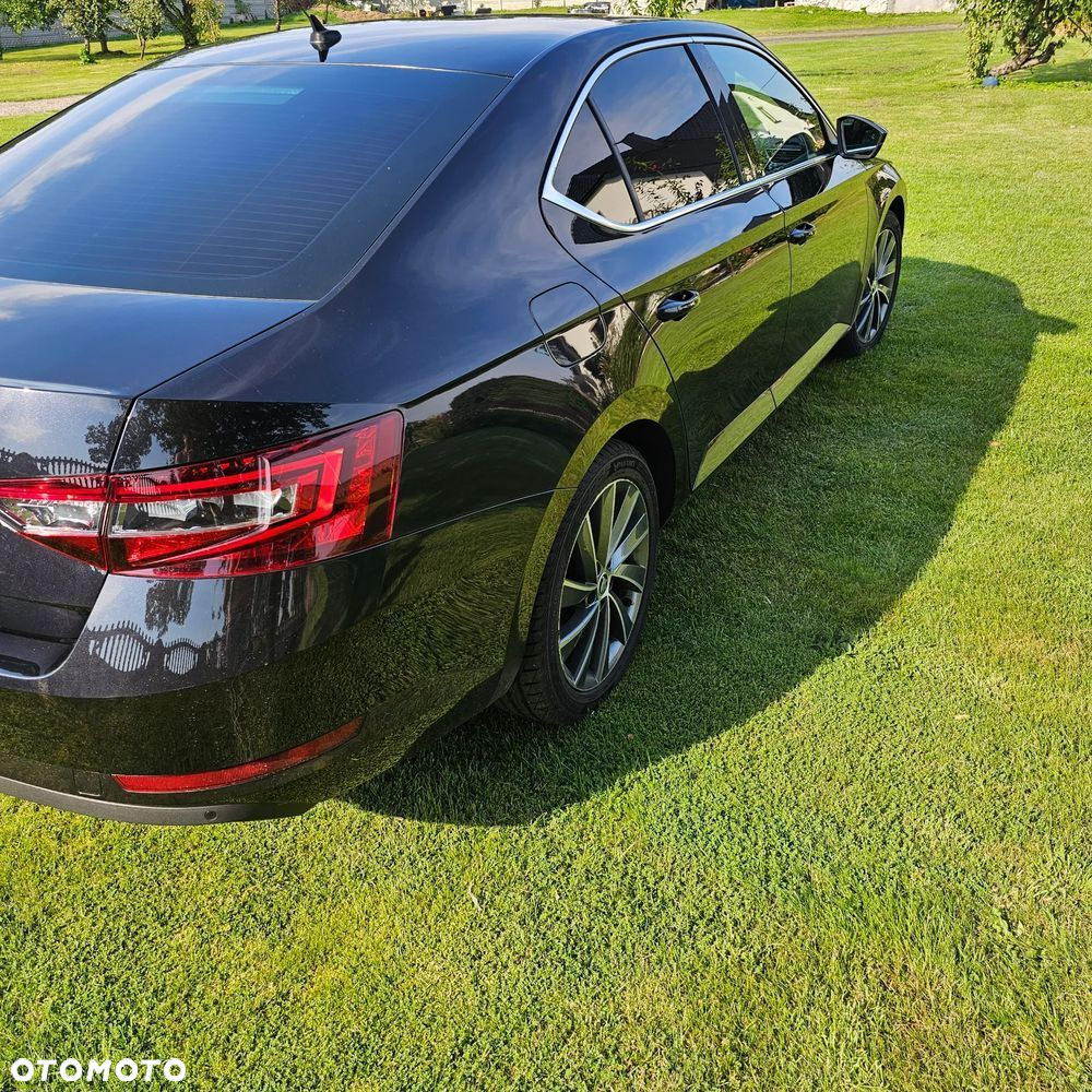 Skoda Superb 2.0 TDI SCR L&K DSG - 5