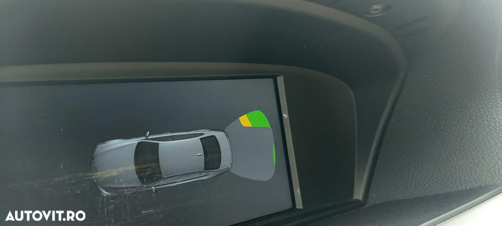 BMW Seria 3 - 16
