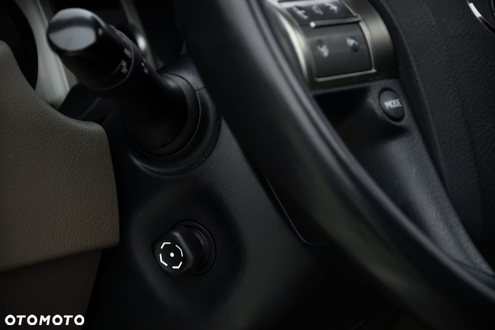 Lexus GX - 25
