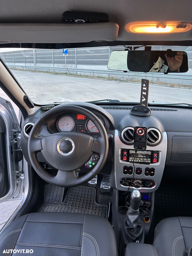 Dacia Sandero 1.6 MPI Laureate - 10