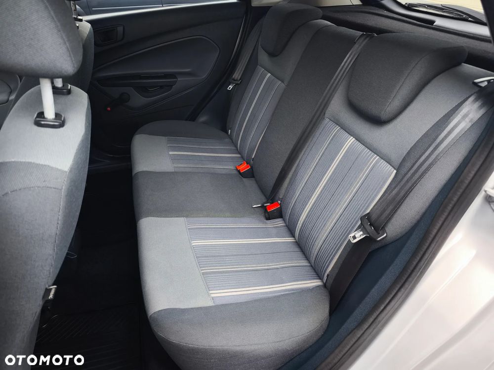 Ford Fiesta 1.6 TDCi Silver X - 16
