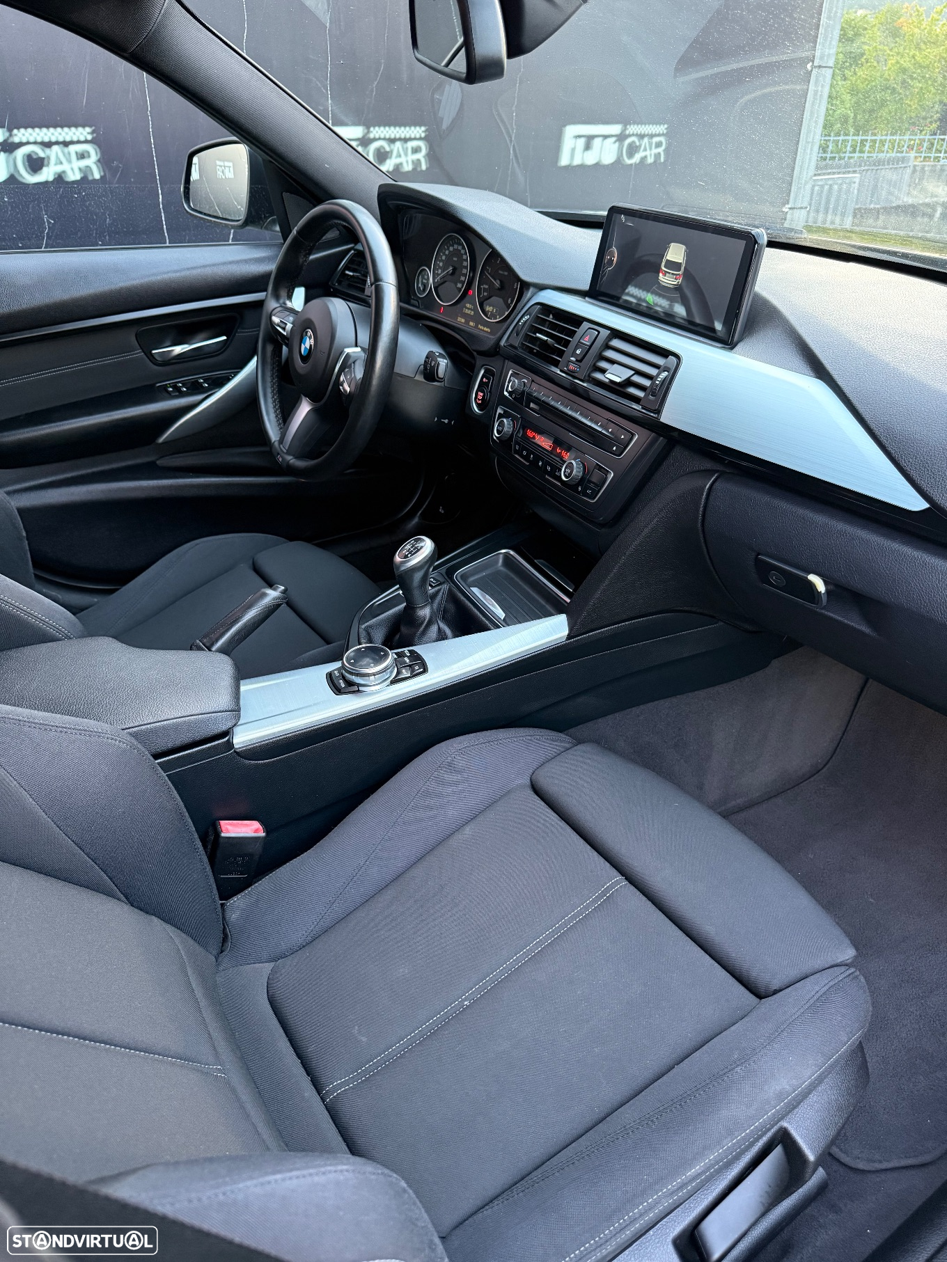 BMW 318 d Touring Pack M - 19