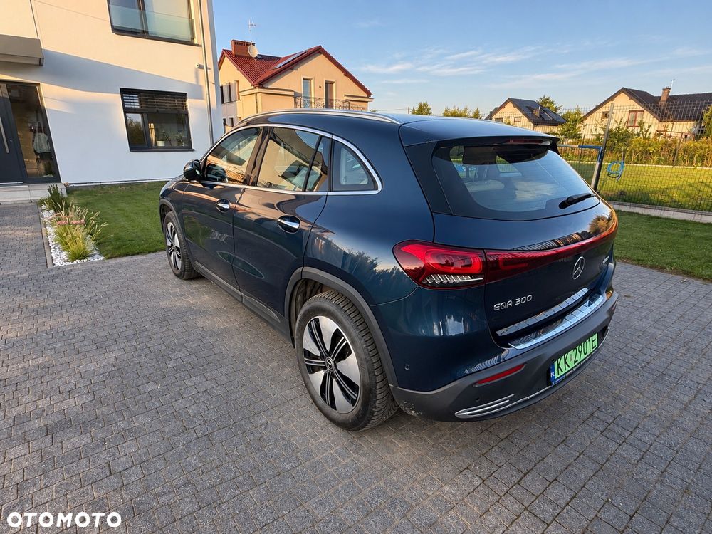 Mercedes-Benz EQA 300 66.5kWh 4-Matic Progressive - 4