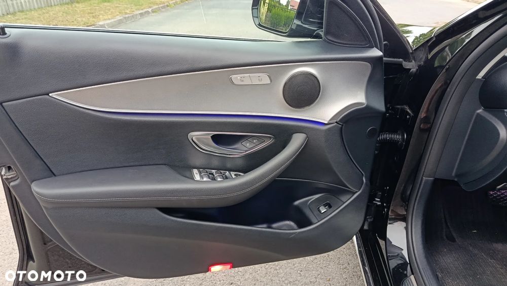 Mercedes-Benz Klasa E 220 d 9G-TRONIC - 14