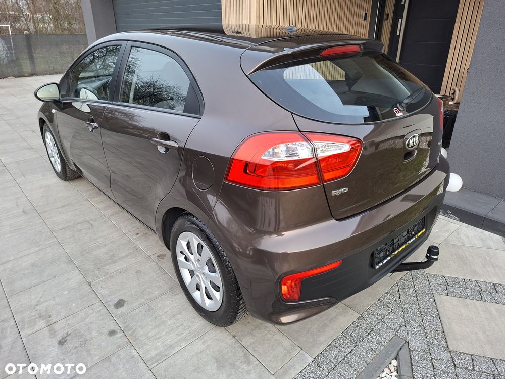 Kia Rio - 3