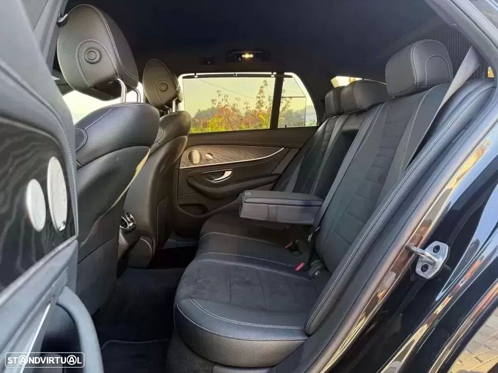 Mercedes-Benz E 300 de 4Matic 9G-TRONIC AMG Line - 15