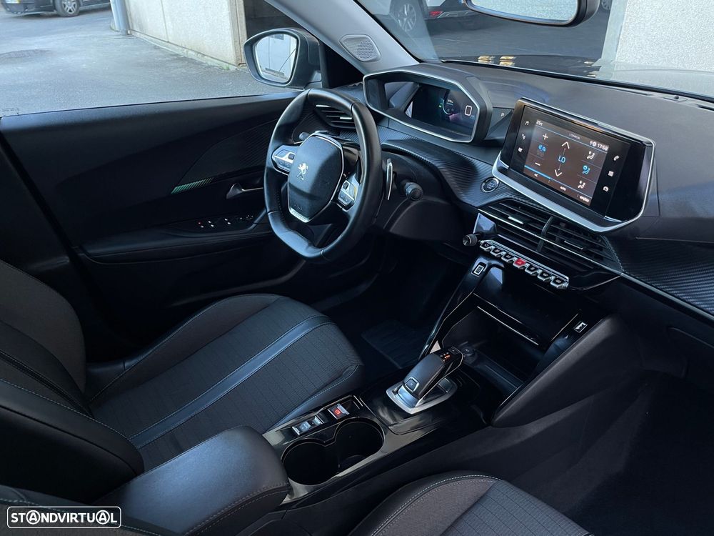 Peugeot 2008 1.2 PureTech Allure EAT8 - 7