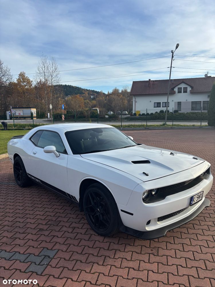 Dodge Challenger - 1