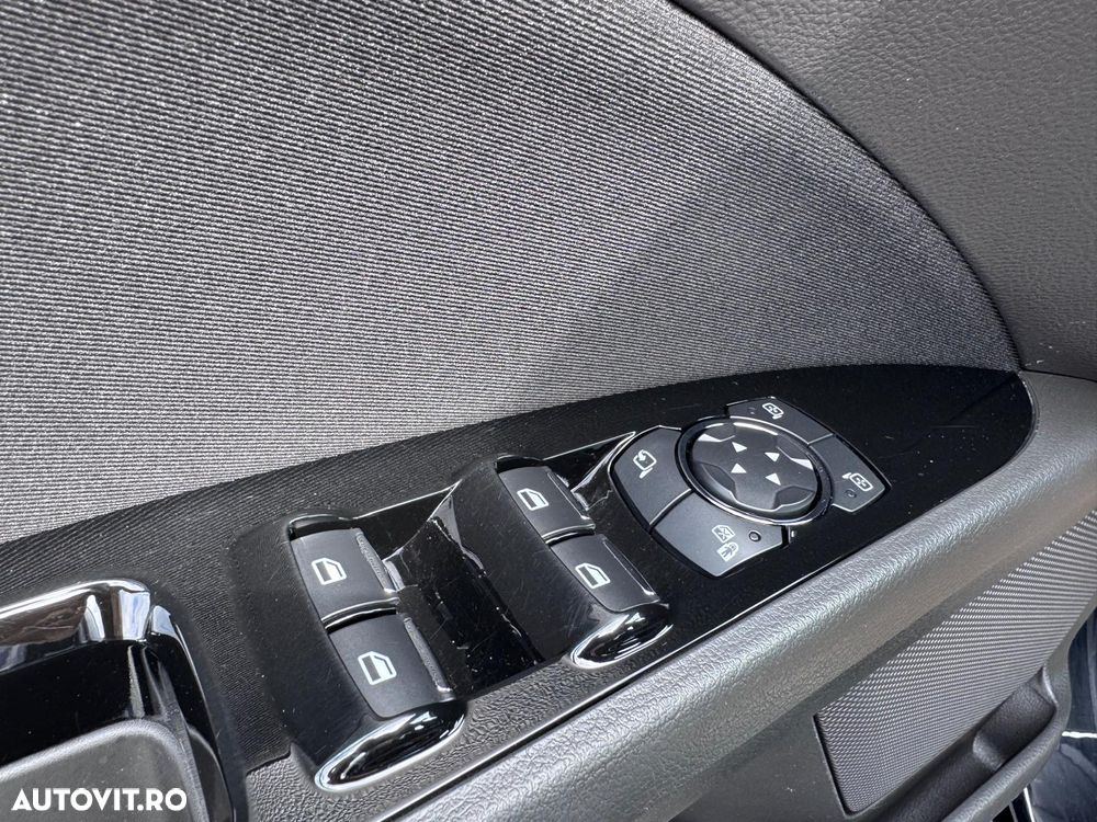 Ford Mondeo 2.0 HEV Trend - 15