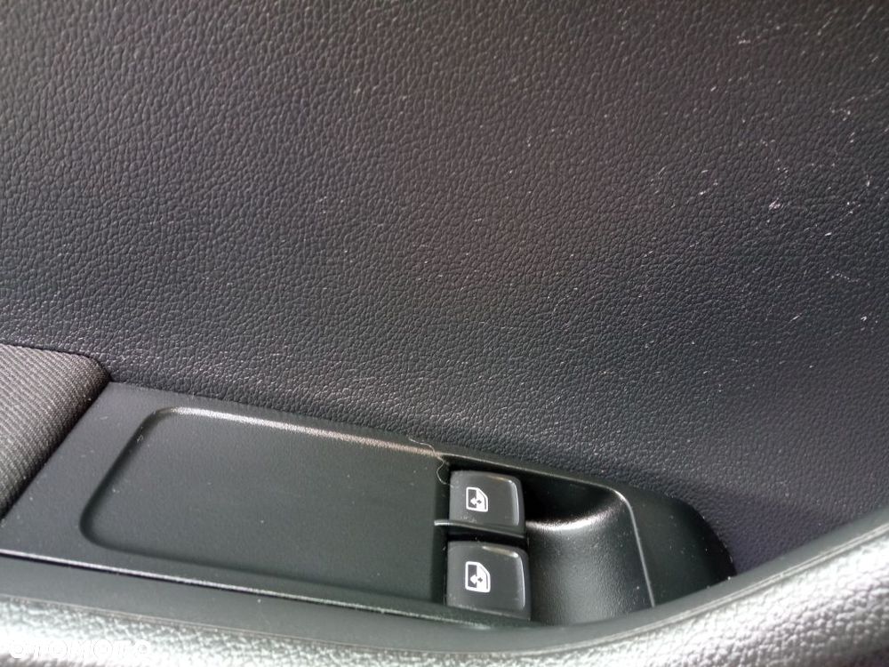 Skoda Fabia 1.0 TSI Active - 20