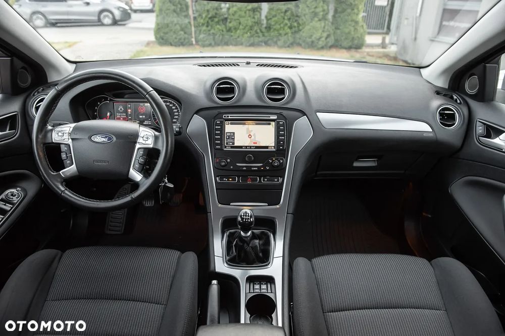 Ford Mondeo - 27