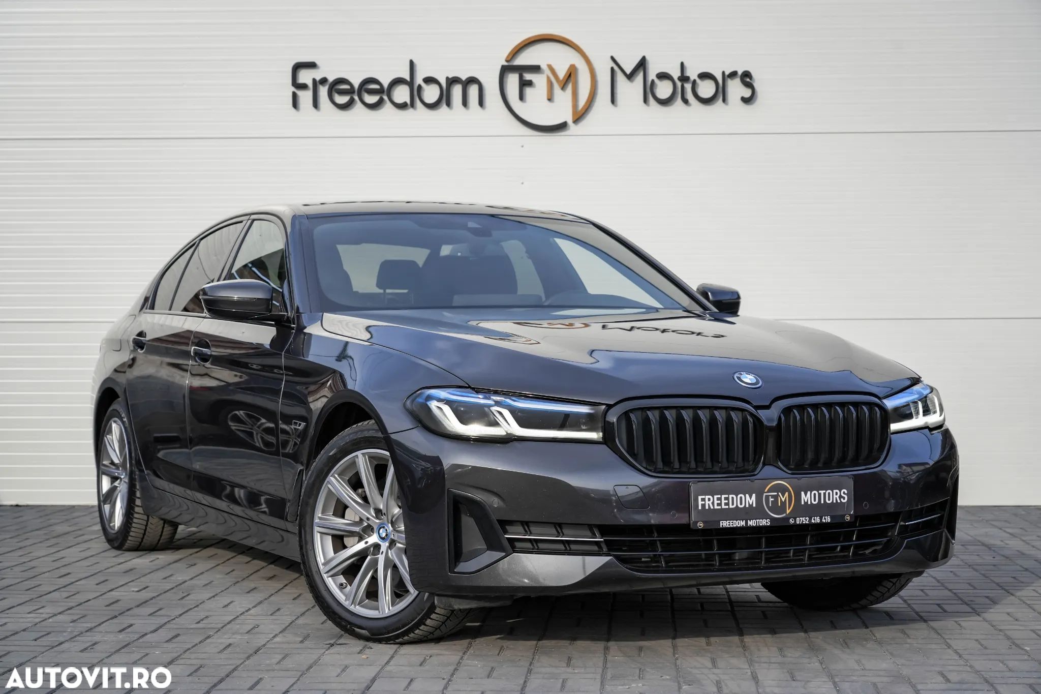 BMW Seria 5 530e iPerformance Aut. Luxury Line - 1