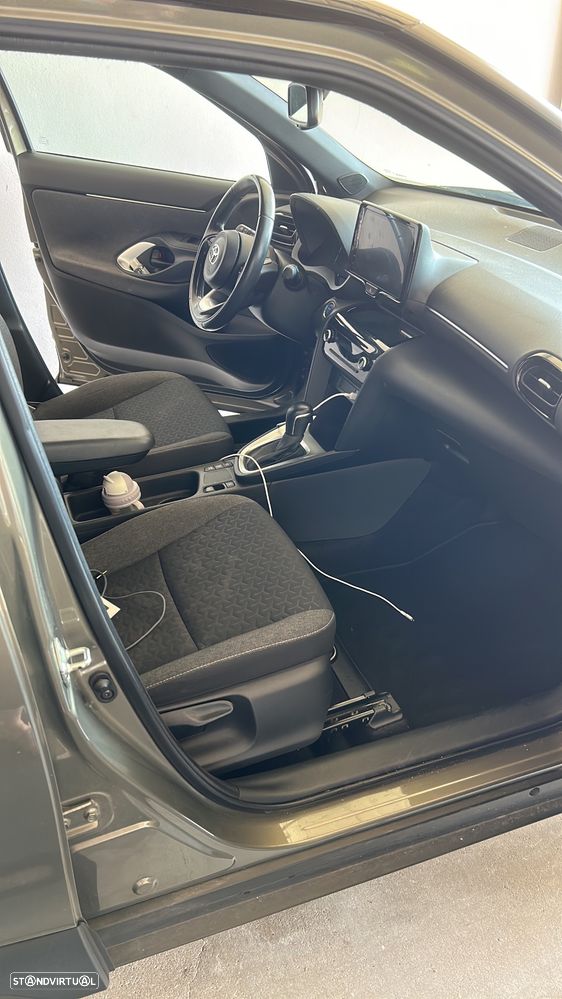 Toyota Yaris Cross 1.5 HDF Square Collection — fotografia 5