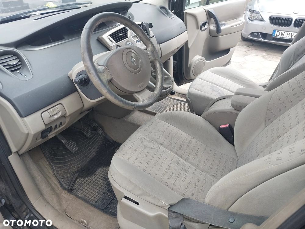 Renault Grand Scenic - 9