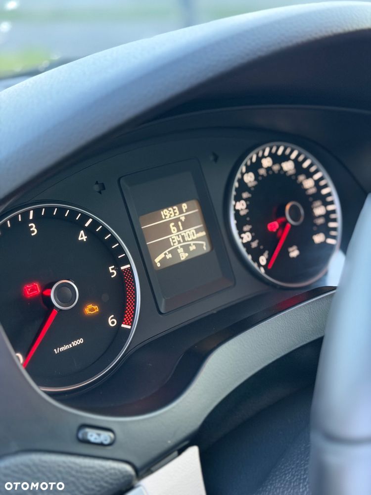 Volkswagen Jetta 2.0 TDI DSG Highline - 24