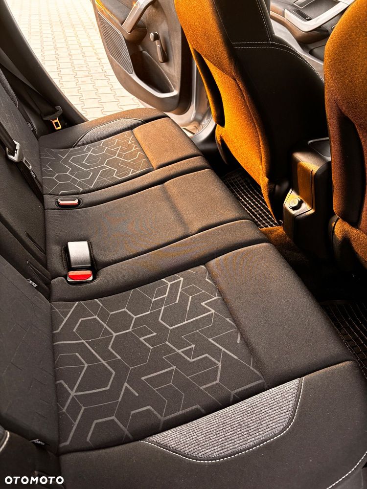 Peugeot 2008 1.2 Pure Tech Style S&S - 15