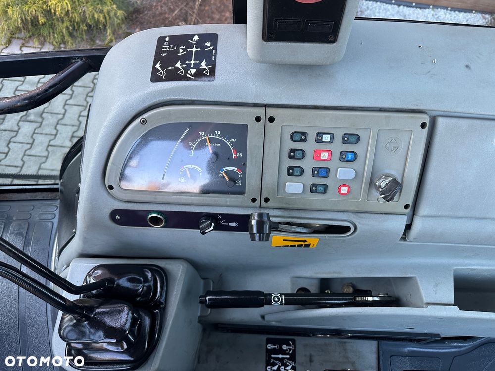 Terex Fermec 820 sx Cat JCB - 30