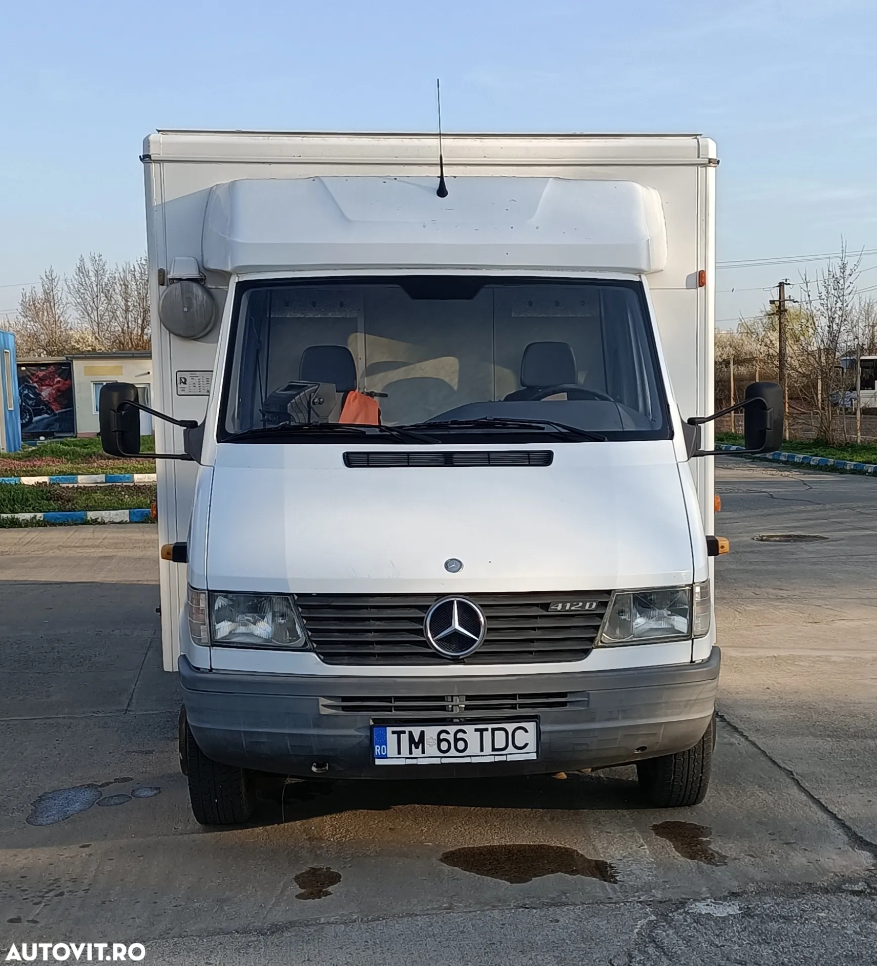 Mercedes-Benz 412D - 16