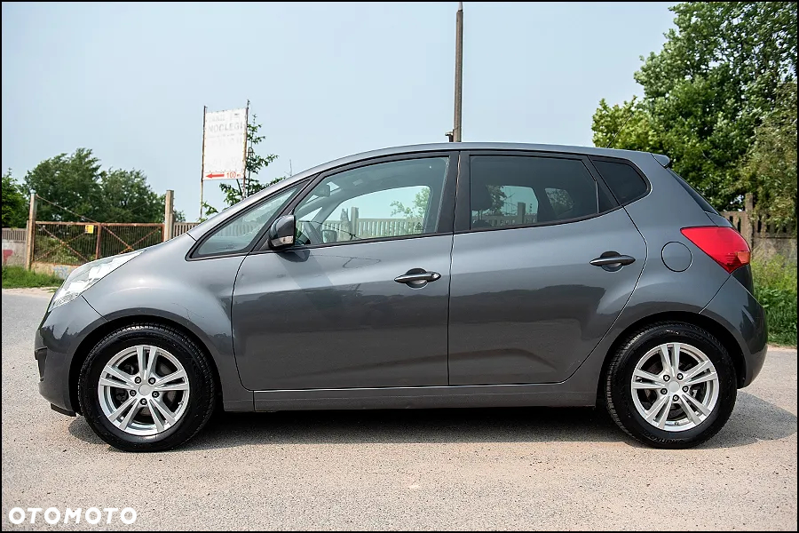 Kia Venga - 3
