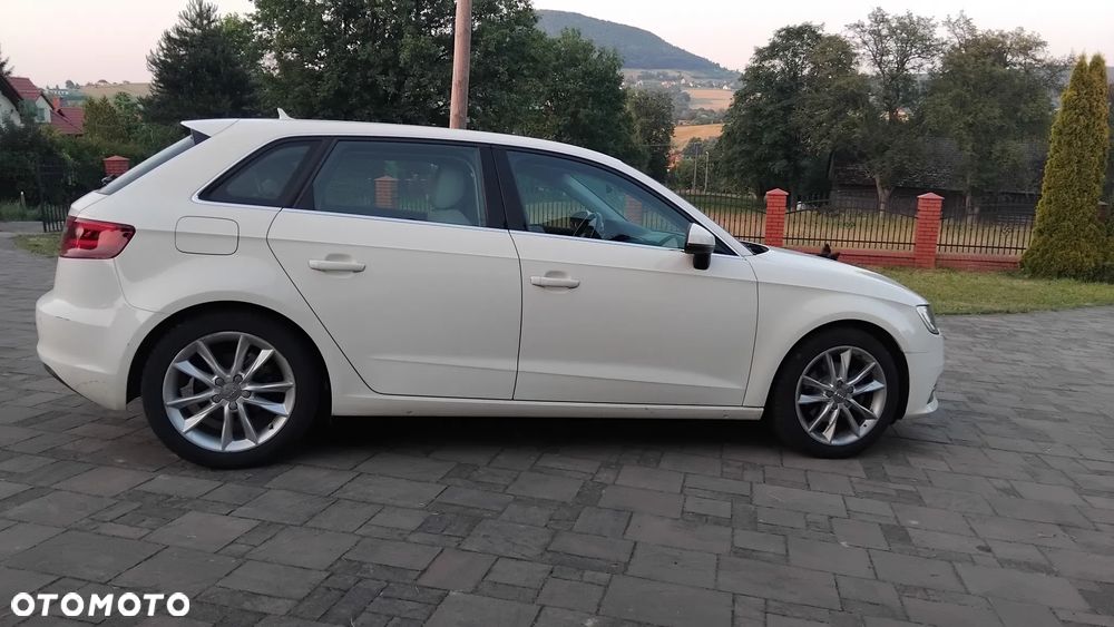 Audi A3 Sportback 1.6 TDI DPF Ambition - 6