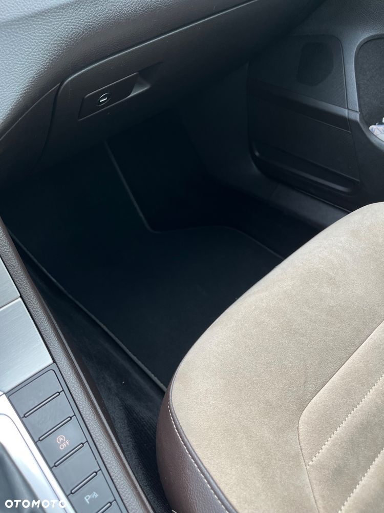 Volkswagen Passat 2.0 TDI Highline DSG - 12