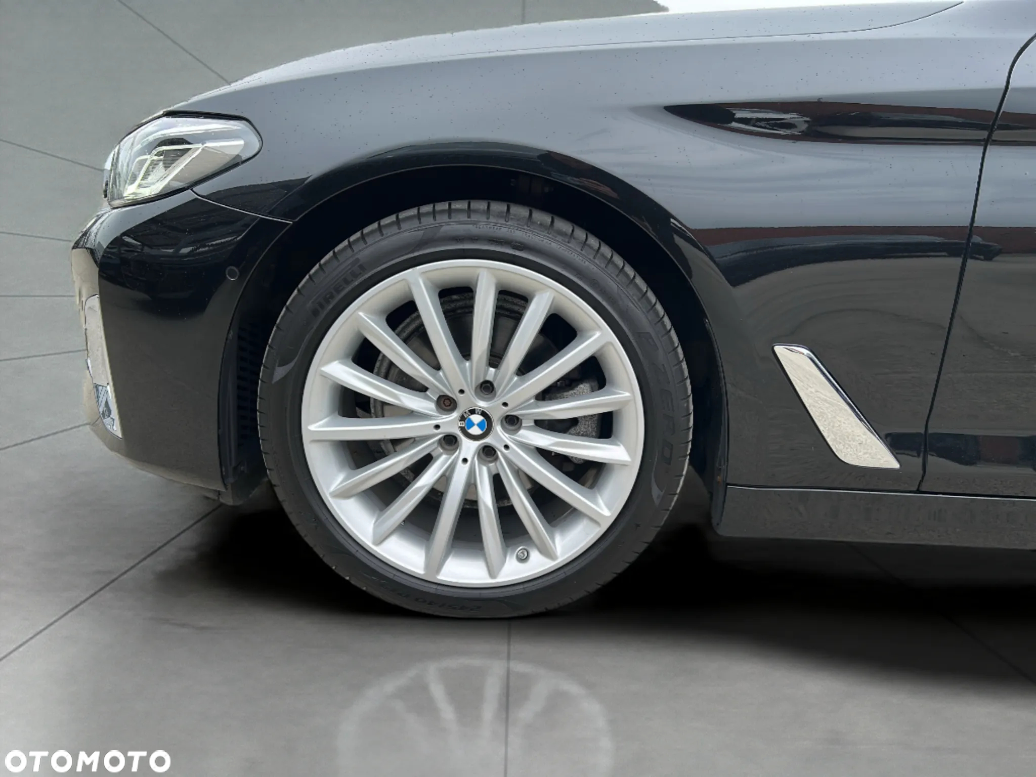 BMW Seria 5 520d Luxury Line - 9