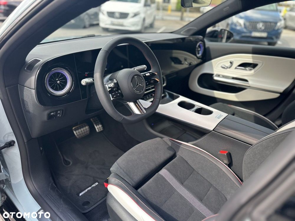 Mercedes-Benz CLA - 11