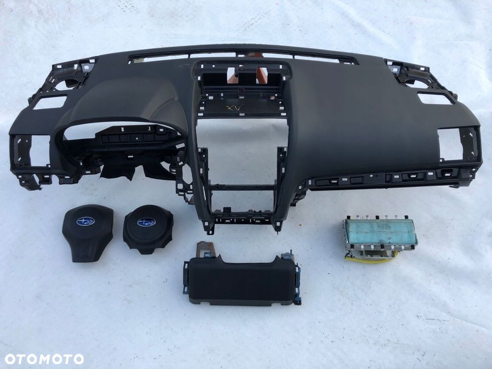 subaru legacy deska kokpit konsola poduszki - 2