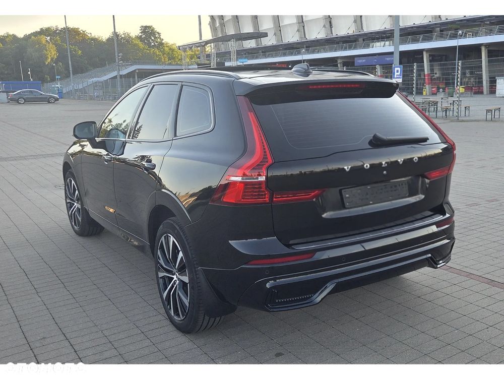 Volvo XC 60 B5 B AWD Ultra Dark - 4
