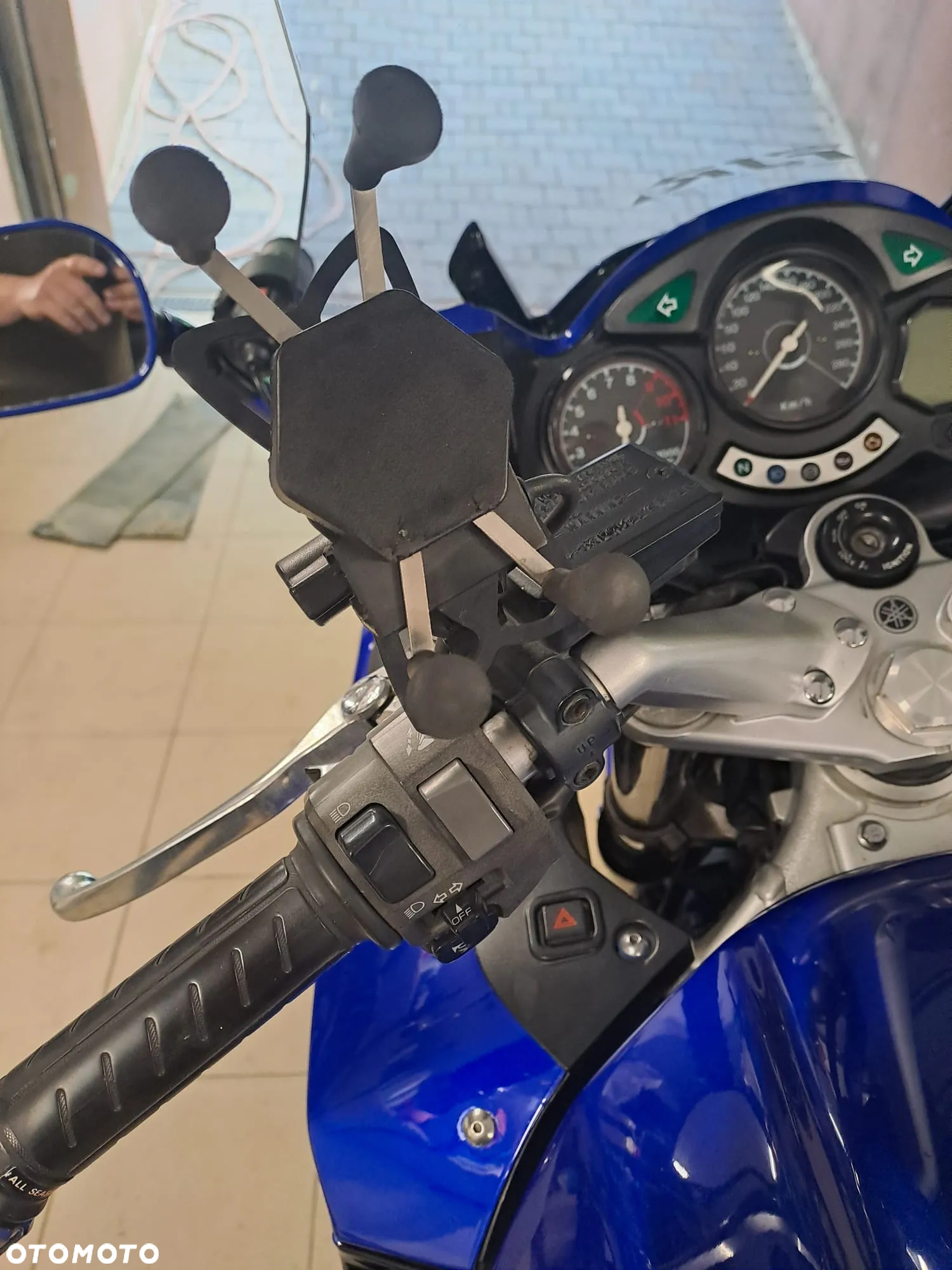 Yamaha FJR - 13