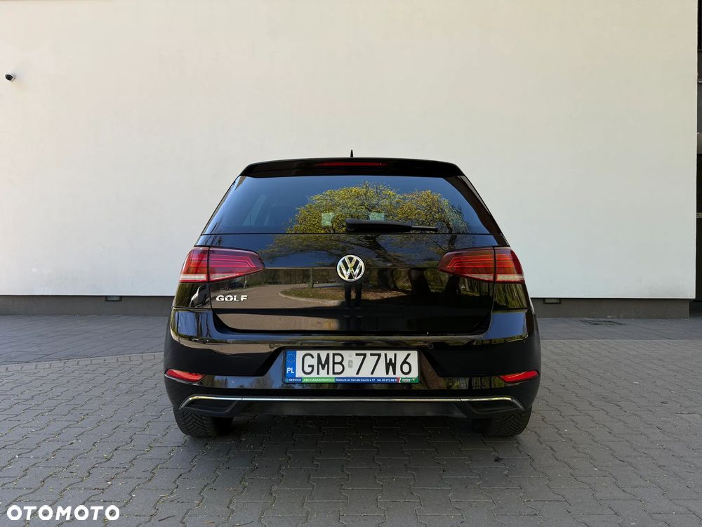 Volkswagen Golf - 2