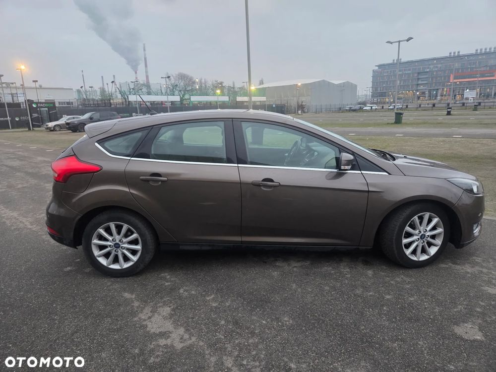 Ford Focus 1.0 EcoBoost Titanium - 4