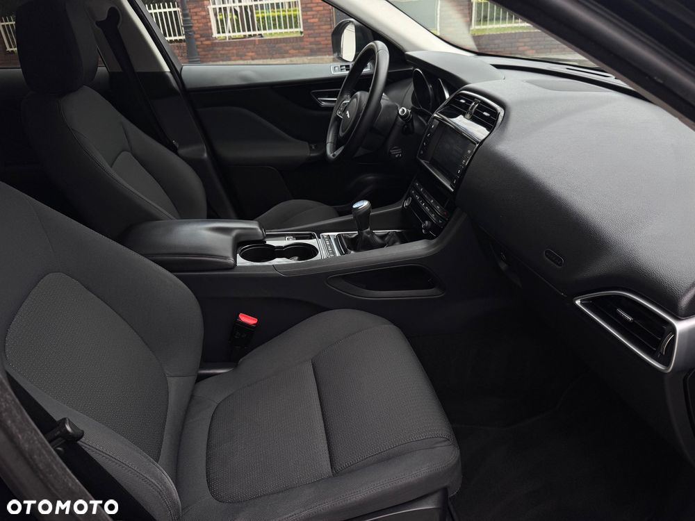 Jaguar F-Pace 20d AWD R-Sport - 19
