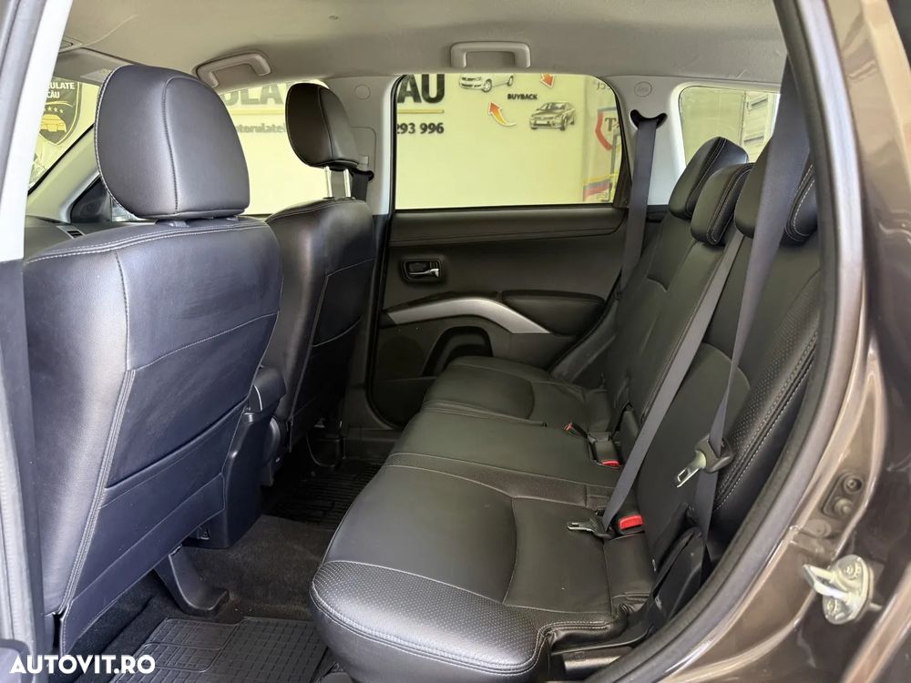Mitsubishi Outlander 2.2 DI-D 4WD TC-SST Instyle - 9