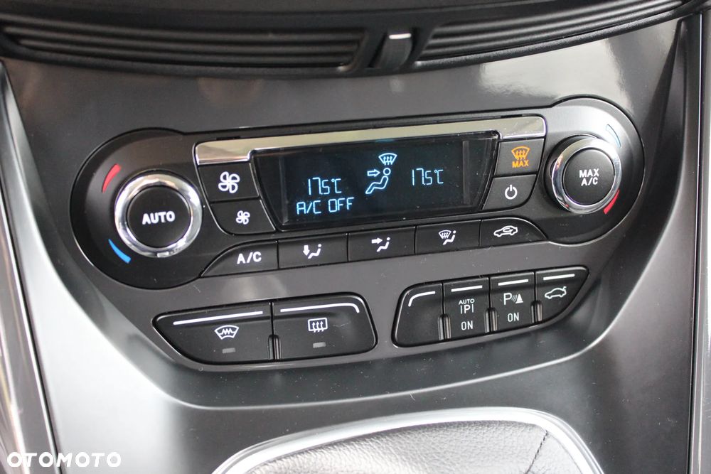 Ford Kuga 2.0 TDCi 4x4 Titanium - 30
