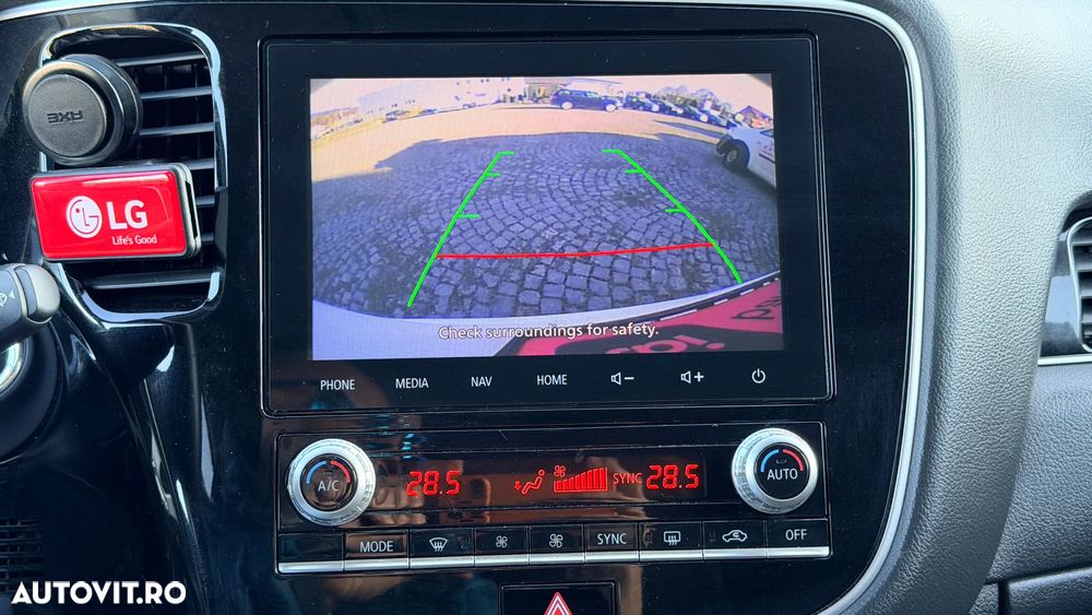 Mitsubishi Outlander PHEV 2.4 L 4X4 Intense - 10