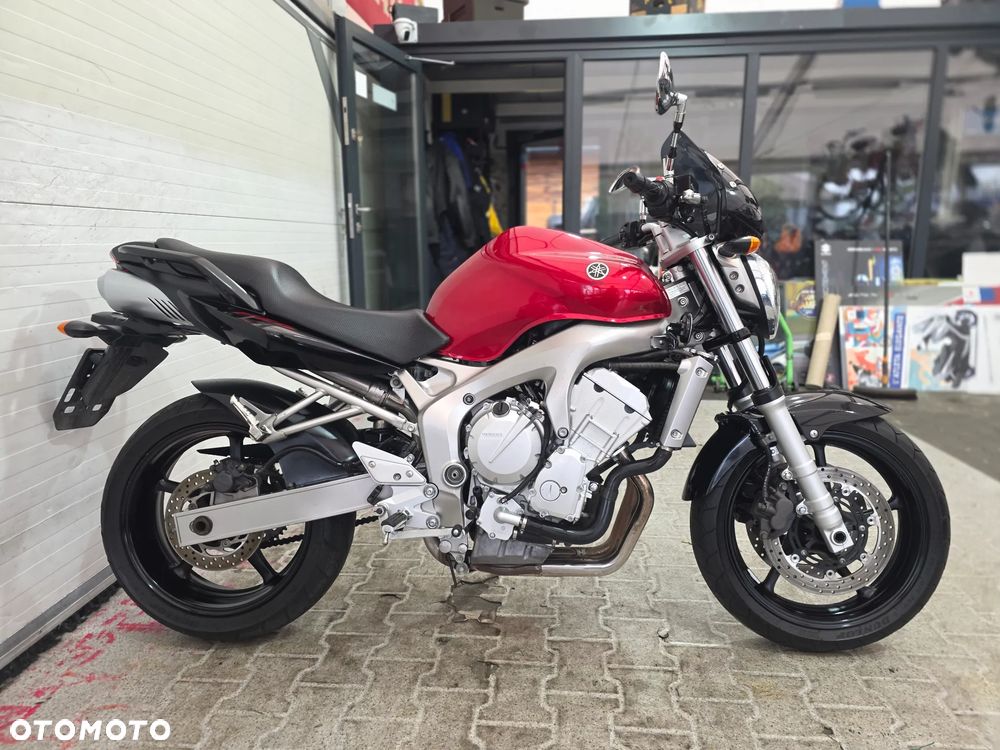Yamaha FZ - 15