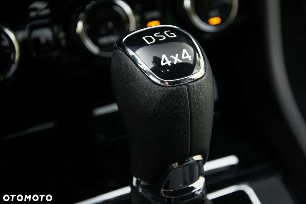 Skoda Superb 2.0 TDI 4x4 DSG L&K - 25