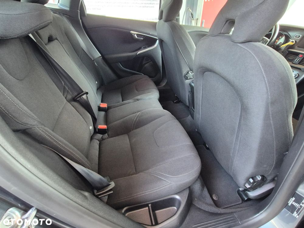 Volvo V40 D2 Momentum - 29